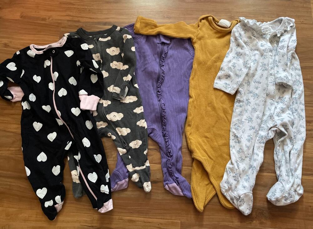 Baby Girl Clothing Lot Size 0-3 months, Sleepers 5 pieces